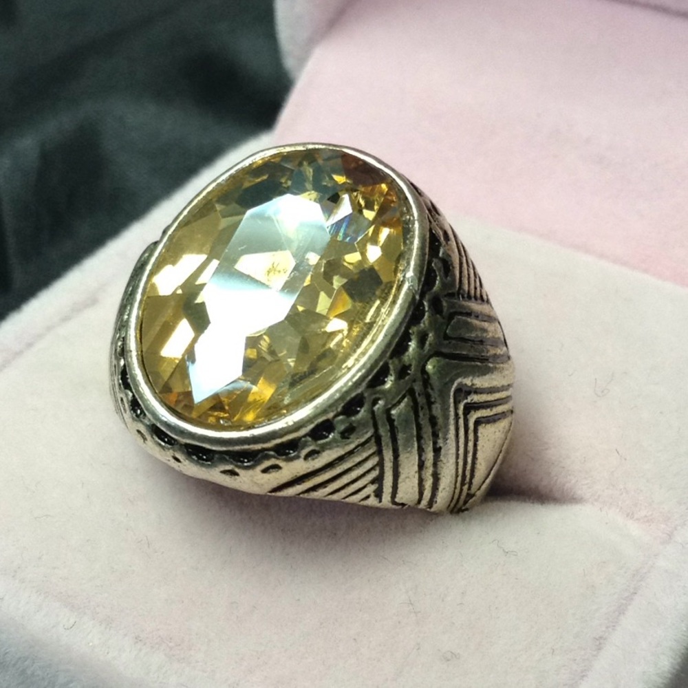 Citrine-like silver ornate men's ring Sz11